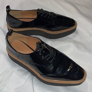 Zara Trafaluc 39 (size 8) black patent leather platform Oxford shoes